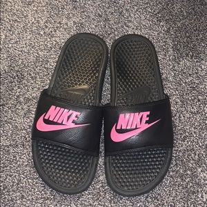 Nike slides